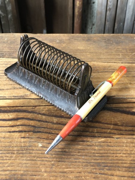 画像9:  Antique Cast Iron Letter Holder (A502)   (9)