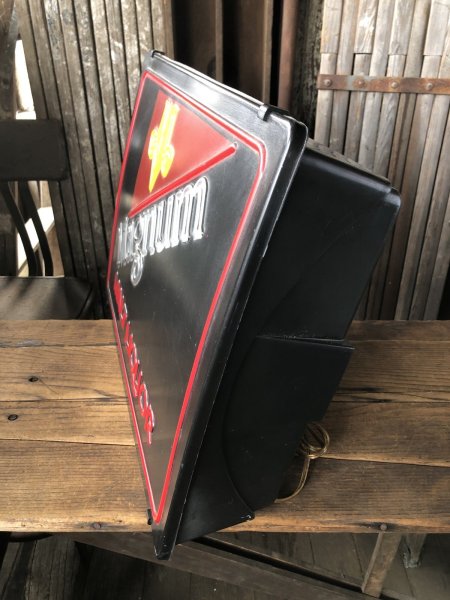画像5: 80s Vintage Miller Brewing Co MAGNUM Malt Liquor Beer Lighted Store Display Sign (A523)  (5)