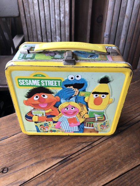 画像1: 70s Vintage Lunch Box Sesame Street (A573) (1)