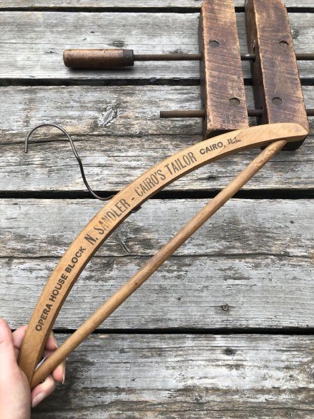 画像1: Vintage USA Advertising Wood Hanger N.SANDLER CAIRO'S TAILOR (A597) (1)