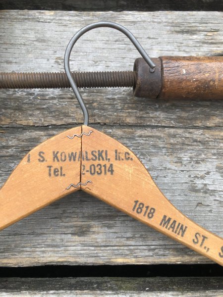 画像2: Vintage USA Advertising Wood Hanger IS.KOWALSKI Inc. (A589) (2)