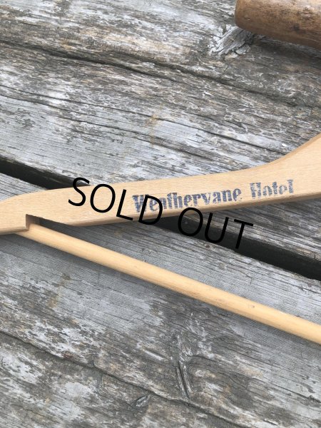 画像2: Vintage USA Advertising Wood Hanger AAA (A690) (2)