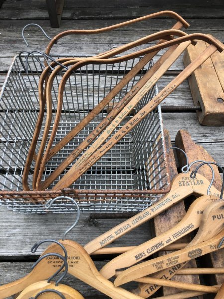 画像1: Vintage USA Advertising Wood Hanger Mrs.G.O.Keller,Inc (A677) (1)