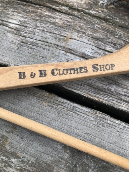 画像2: Vintage USA Advertising Wood Hanger B&B CLOTHES SHOP (A695) (2)