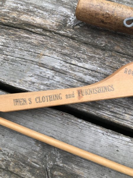 画像2: Vintage USA Advertising Wood Hanger ROGERS CLOTHES (A697) (2)