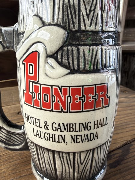 画像2: Vintage PIONEER Hotel & Casino Beer Stein Mug (A875) (2)