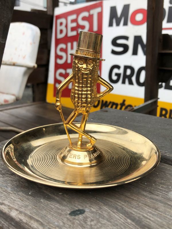 Vintage Mr Peanut Gold Tone Metal Snack Dish & Ashtray (B628