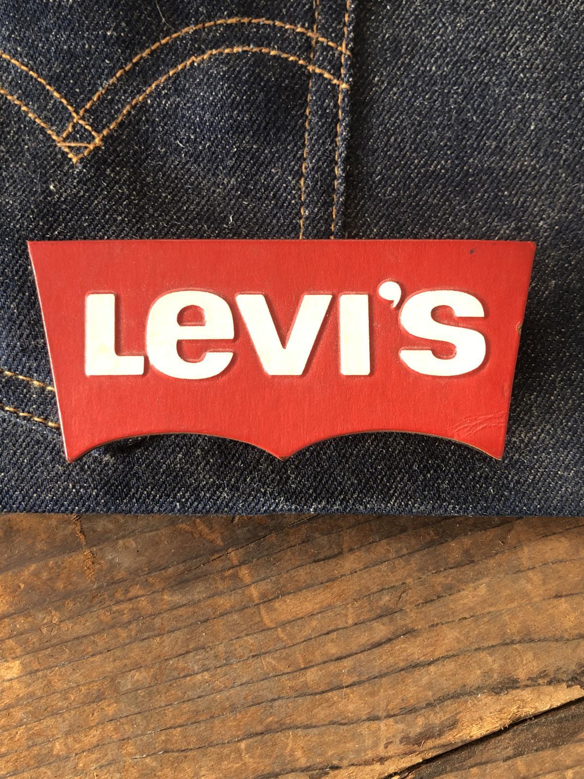 Levi's　大ロゴサイン　スタンド Levi's 大ロゴサイン スタンド