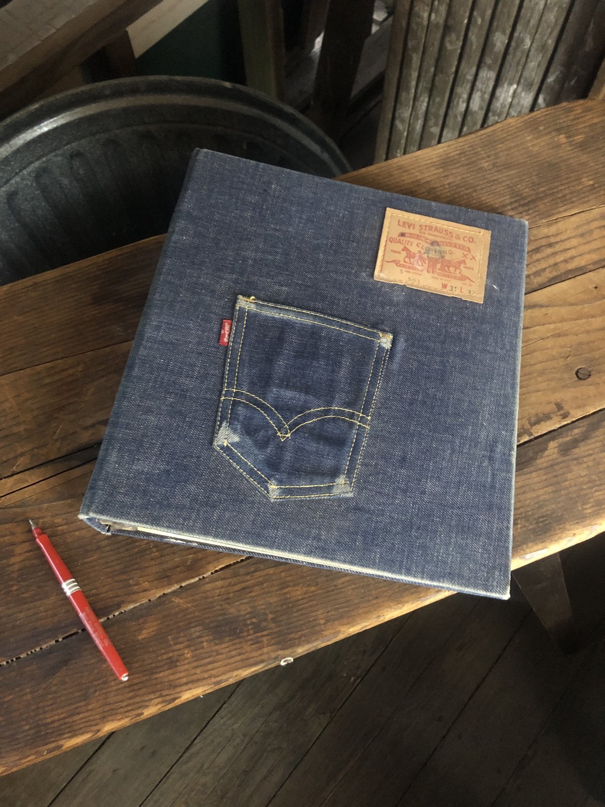 70s Vintage LEVI'S Advertising Binder (R802) - 2000toys