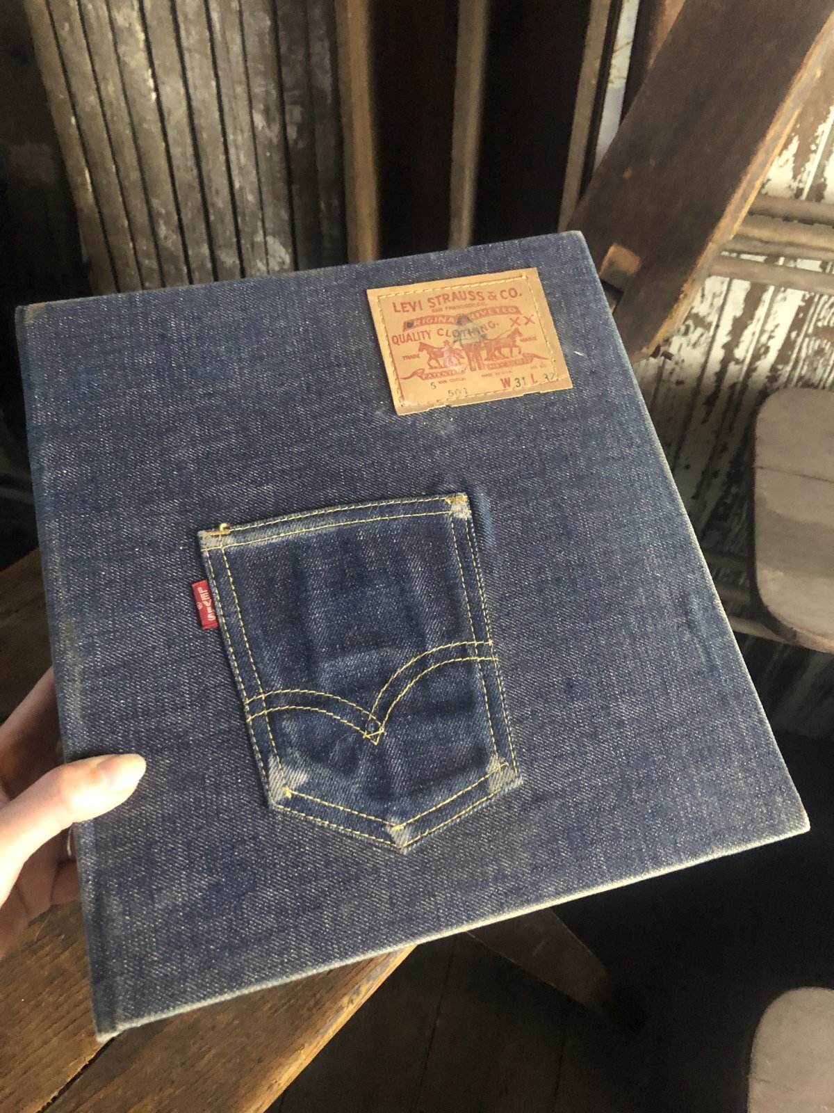 70s Vintage LEVI'S Advertising Binder (R802) - 2000toys Antique Mall